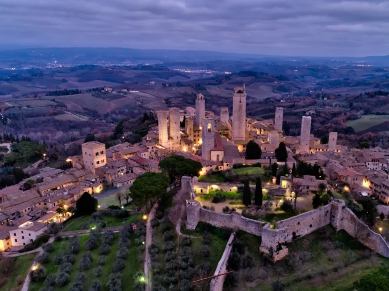 It is worth visiting the vity San Gimignano in Italy