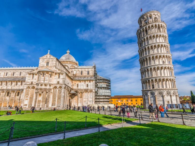 Piazza del Duomo in Pisa