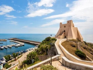 Sperlonga, Troglia tower and marina