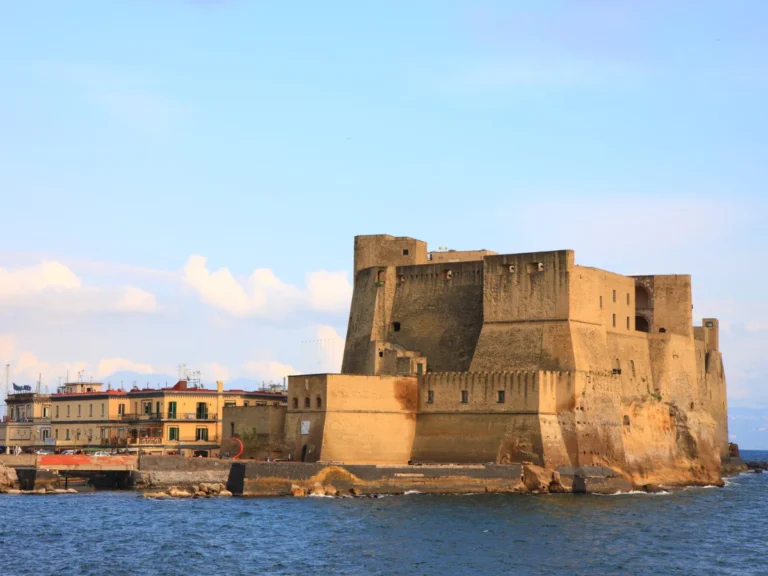 Castel dell'Ovo in Italy entices with its timeless allure