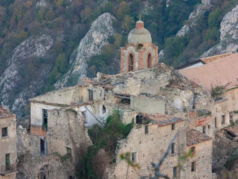 The ghost town Romagnano al Monte in Italy